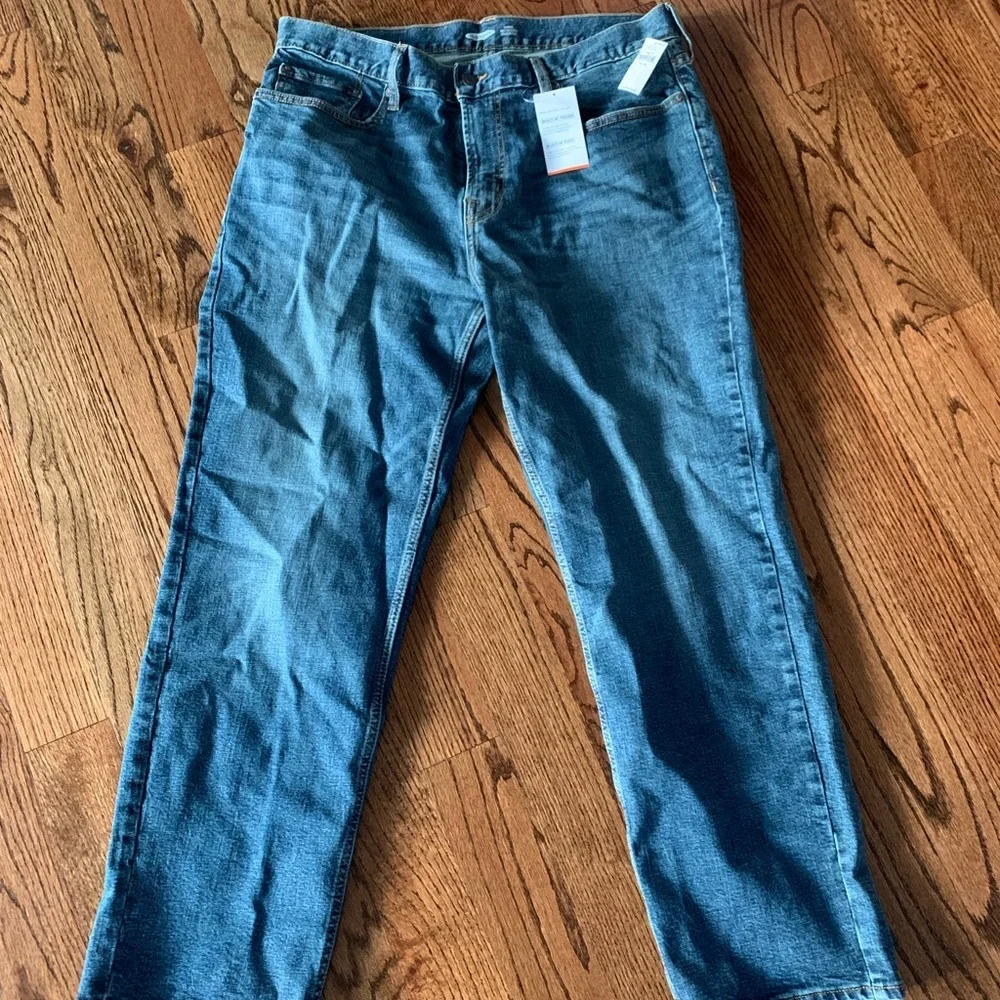 NWT! Old Navy Men’s Loose Jeans with Built in flex